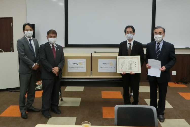 安芸地区医師会へフェイスシールド寄贈！